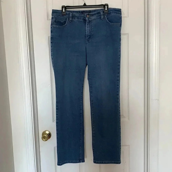 Charter Club Lexington Straight Jeans - Picture 1 of 4